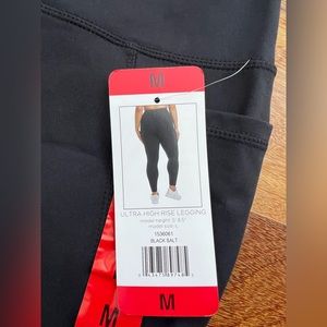 Danskin ultra high rise legging. Sized medium. NWT.
